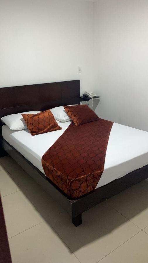 Hotel Castellon Plaza Pereira Exterior photo